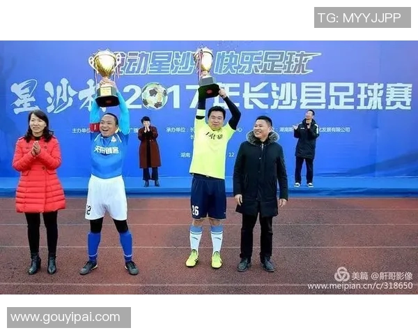 南京足球队荣登足球团队协作排行榜第一名展现卓越团队精神与实力