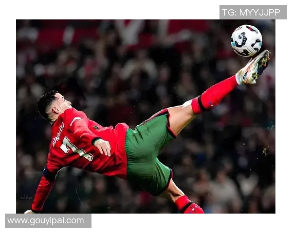 足球明星互问身份之谜揭晓谁是真正的球场传奇 足球明星互问身份之谜揭晓谁是真正的球场传奇