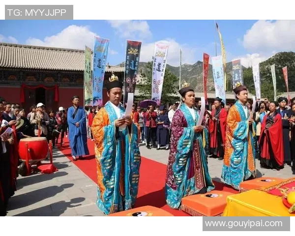 足球明星齐聚中国祈福图展现团结与希望的美好愿景 足球明星齐聚中国祈福图展现团结与希望的美好愿景